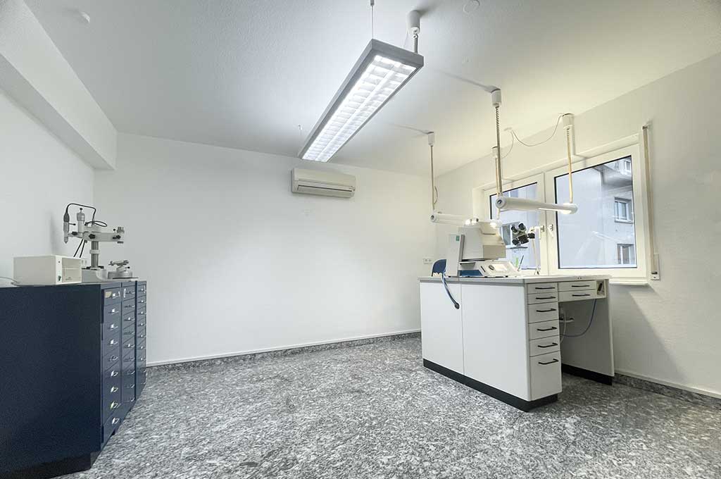 Praxisfläche mit zahnärztlicher Einrichtung - komplett eingerichtet – Bild 9